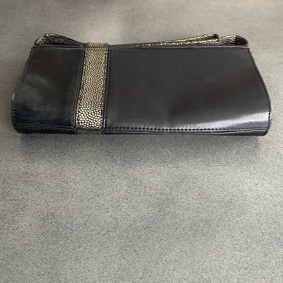 ZAC Posen bow spotted design magnetic clutch - Picture 9 of 11